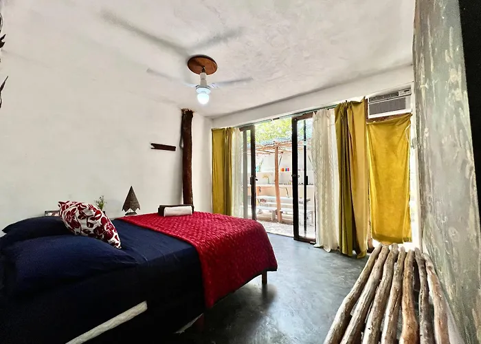 Simple Stays Tulum Hotel Kapselhotel *